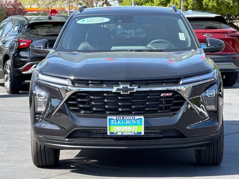 New 2026 Chevrolet Trax RS w/ Driver Confidence Package image 8