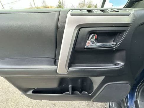 Used 2021 Toyota 4Runner SR5 Premium w/ Moonroof Package AWD/4WD image 19