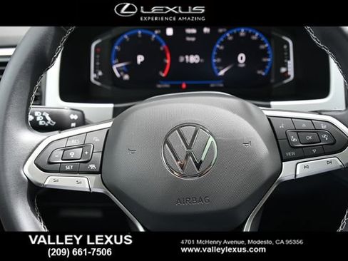 Used 2021 Volkswagen Atlas SEL Premium image 13