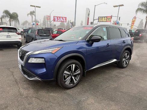 Certified 2023 Nissan Rogue SL w/ SL Premium Package image 3