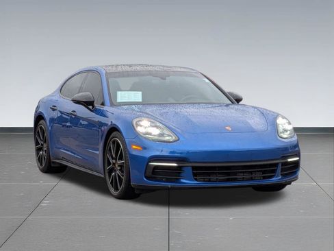 Used 2018 Porsche Panamera 4 AWD/4WD image 8