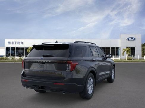 New 2026 Ford Explorer Active RWD image 8