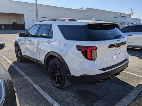 Used 2023 Ford Explorer ST-Line w/ Class IV Trailer Tow Package image 10