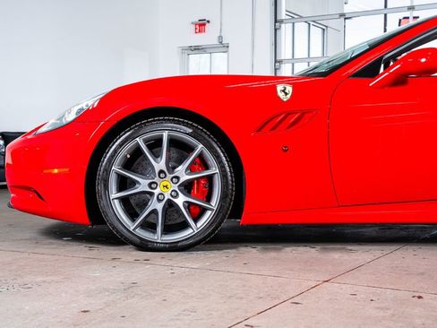 Used 2010 Ferrari California Base image 10