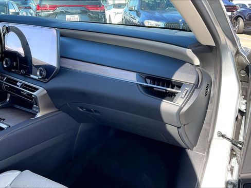 Certified 2025 Lexus RX 450h Luxury w/ Convenience Package image 31