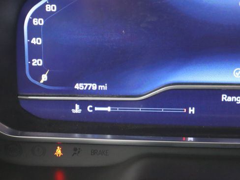 Used 2023 Chevrolet Suburban Z71 w/ Z71 Off-Road Package image 27