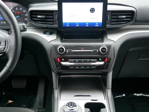 Certified 2025 Ford Escape Platinum AWD/4WD image 18