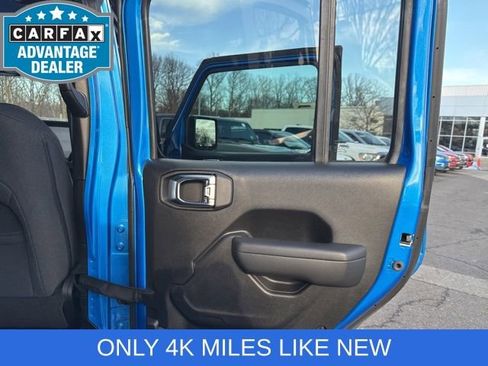 Used 2025 Jeep Wrangler Sport S image 35