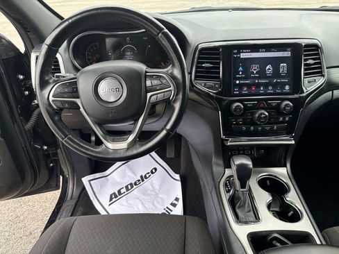 Used 2022 Jeep Grand Cherokee Laredo E image 13