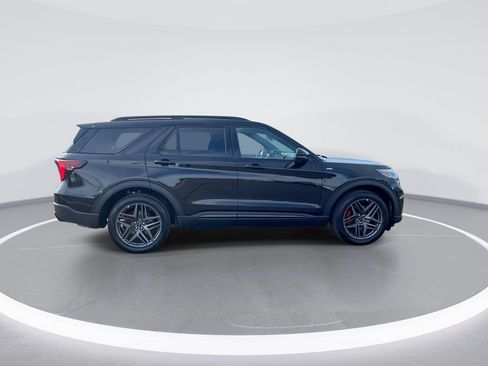 Used 2025 Ford Explorer ST-Line w/ ST-Line Street Pack AWD/4WD image 9