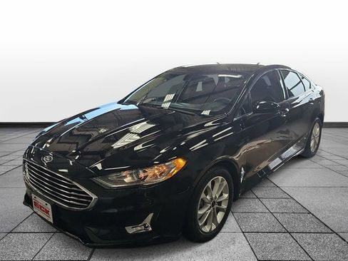 Used 2020 Ford Fusion SE FWD image 1