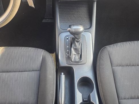 Used 2016 Kia Forte LX image 14