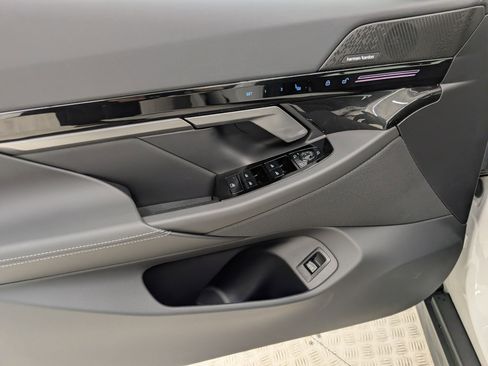 New 2026 BMW 530i xDrive w/ Premium Package image 14