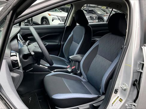 New 2025 Nissan Versa SV image 9