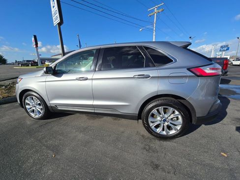 Used 2022 Ford Edge Titanium image 9