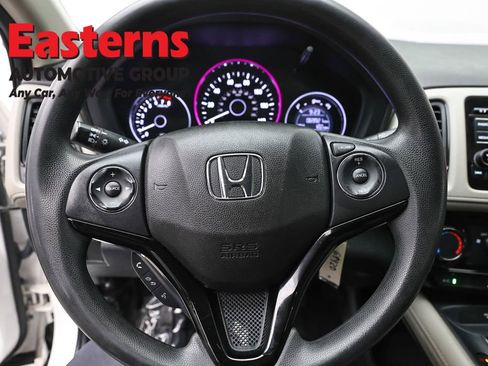 Used 2021 Honda HR-V LX image 10