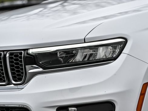 Used 2021 Jeep Grand Cherokee L Overland w/ Luxury Tech Group IV image 3