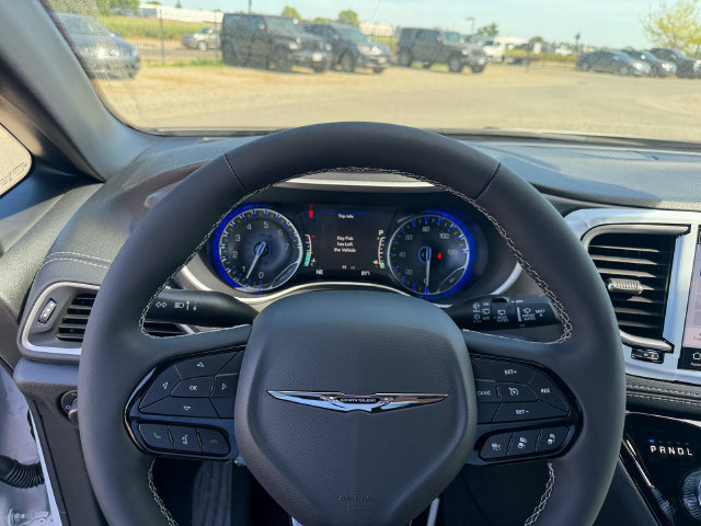New 2026 Chrysler Pacifica Select AWD/4WD image 14
