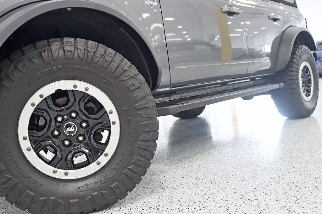 Used 2021 Ford Bronco Outer Banks w/ Sasquatch Package AWD/4WD image 4