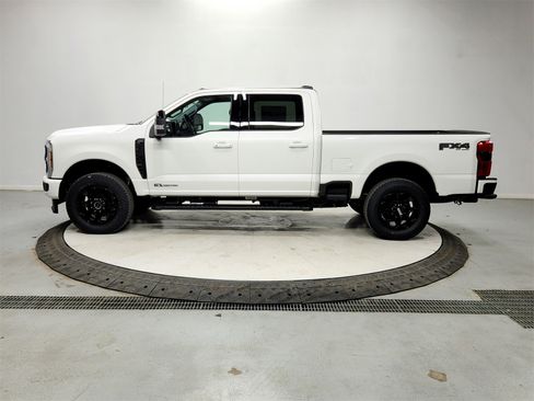 New 2026 Ford F350 Lariat w/ Black Appearance Package image 4