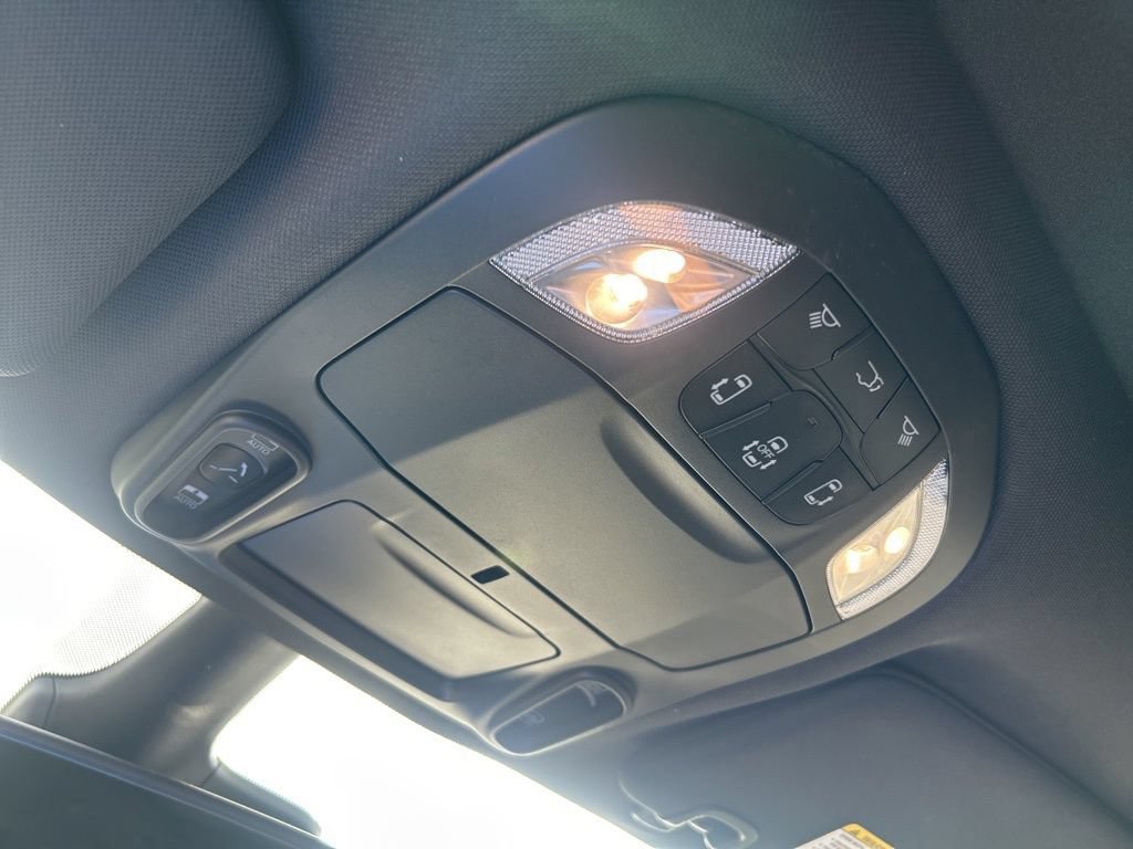 New 2026 Chrysler Pacifica Limited w/ S Appearance Package FWD image 45