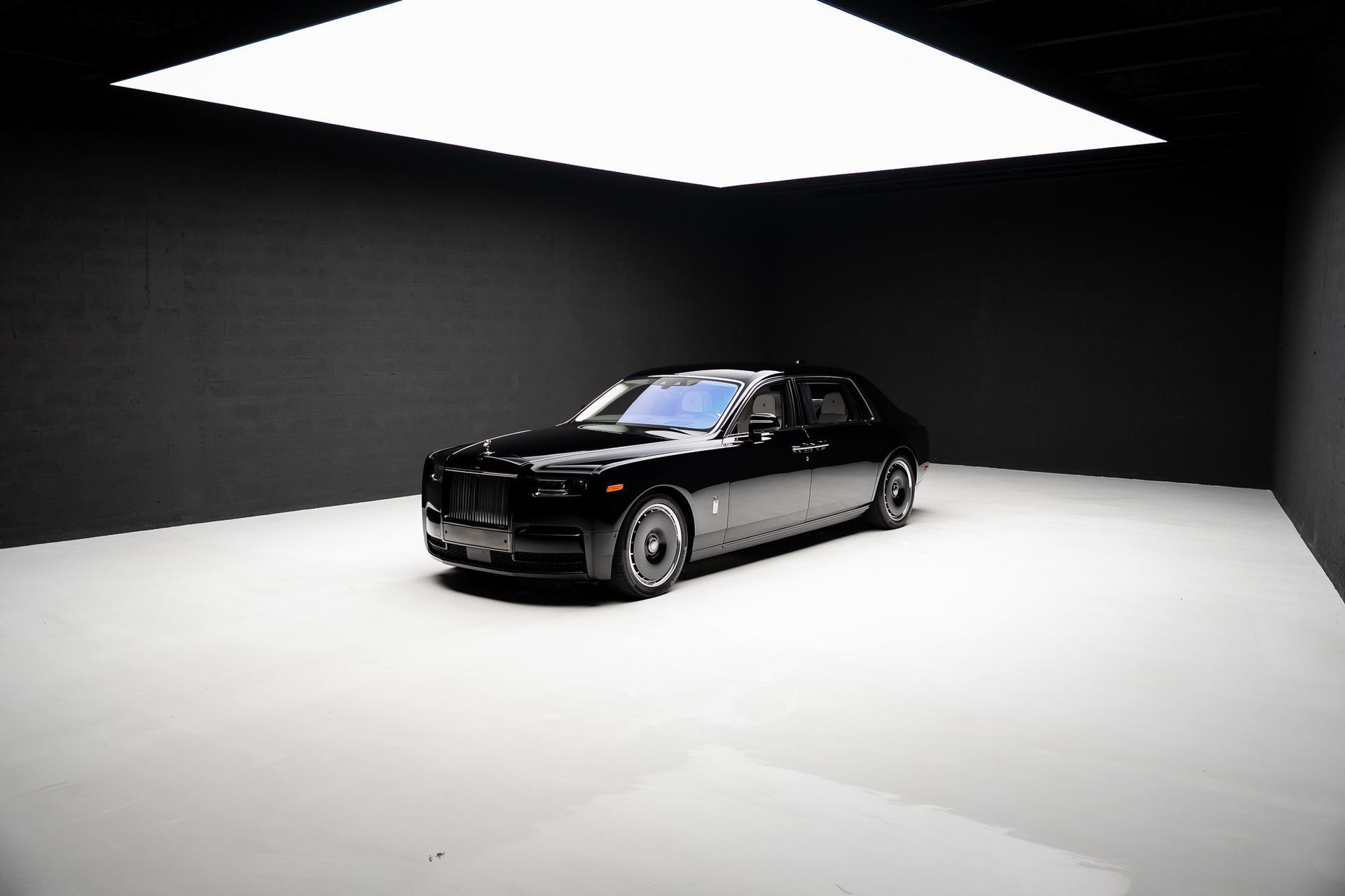 Used 2024 Rolls-Royce Phantom Extended Wheelbase RWD image 94