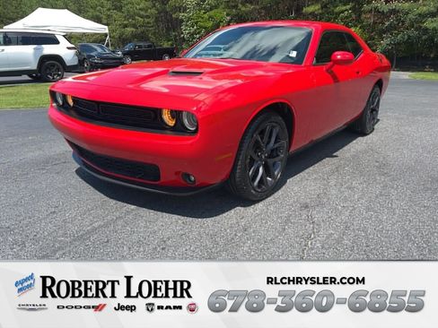 Used 2019 Dodge Challenger SXT w/ Blacktop Package RWD image 1