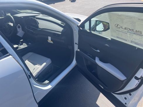 New 2026 Lexus UX 300h AWD image 19