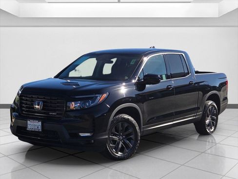 Certified 2023 Honda Ridgeline Sport image 9