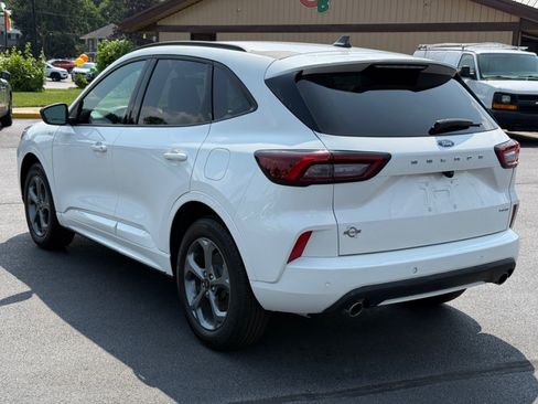 Used 2023 Ford Escape ST-Line w/ Tech Pack #1 AWD/4WD image 6