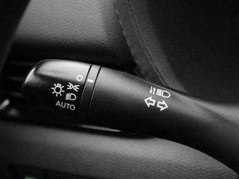 Certified 2023 Nissan Sentra SV image 31