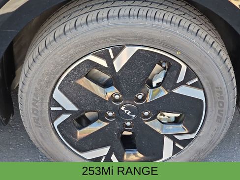 Used 2023 Kia Niro Wind FWD image 12