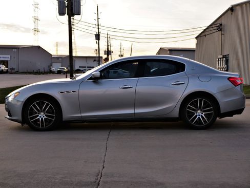 Used 2014 Maserati Ghibli image 9