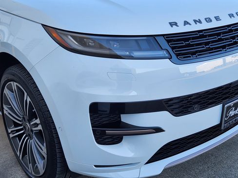 Certified 2025 Land Rover Range Rover Sport Dynamic SE image 8