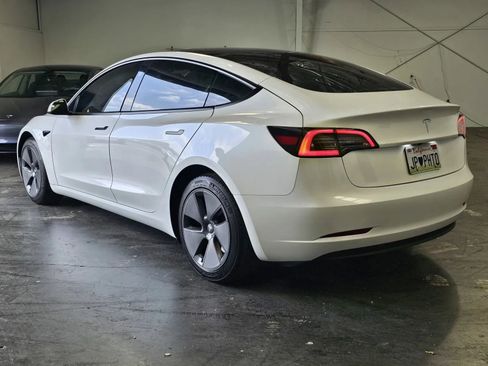 Used 2023 Tesla Model 3 Standard Range RWD image 2