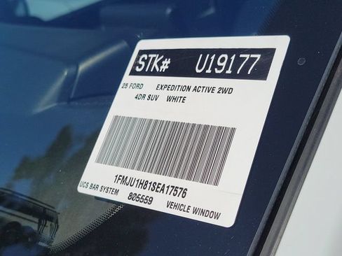 Certified 2025 Ford Expedition Active RWD image 31