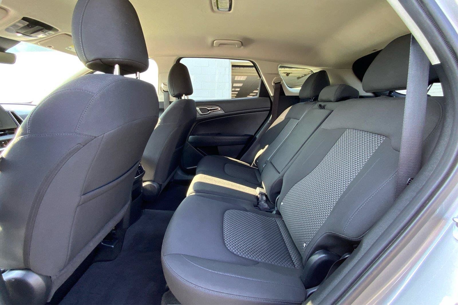 Used 2024 Kia Sportage LX AWD/4WD image 11