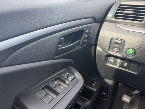 Certified 2024 Honda Passport EX-L image 27