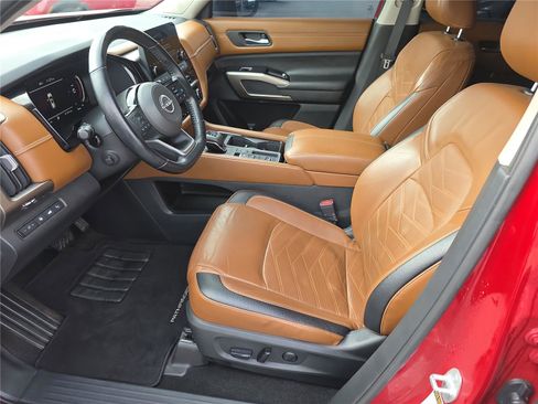 Used 2022 Nissan Pathfinder Platinum w/ Cargo Package image 11