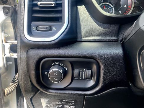 Used 2023 RAM 2500 Laramie AWD/4WD image 36