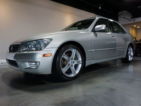 Used 2002 Lexus IS 300 image 96