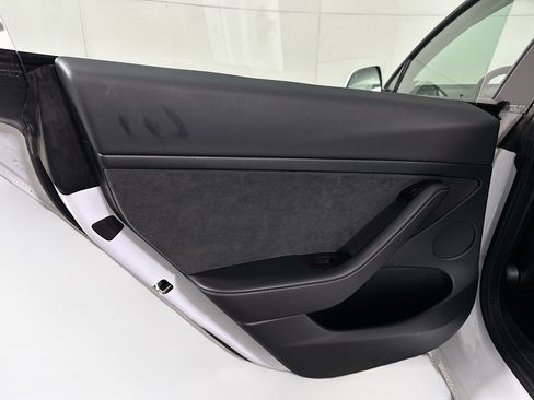 Used 2023 Tesla Model 3 Standard Range image 26