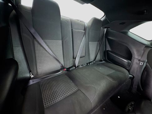Used 2019 Dodge Challenger SXT RWD image 17