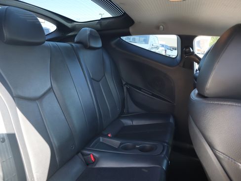 Used 2013 Hyundai Veloster Turbo FWD image 26
