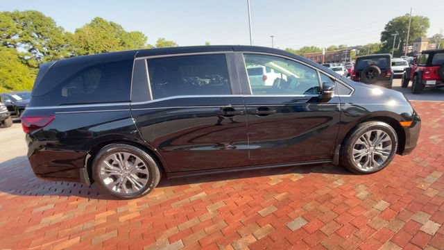 Certified 2025 Honda Odyssey Touring image 2