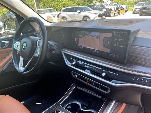 Used 2024 BMW X7 xDrive40i w/ Premium Package AWD/4WD image 14