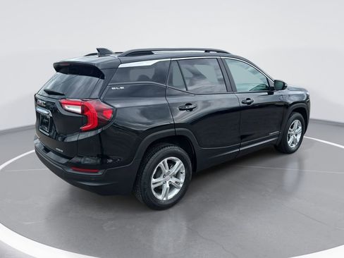 Certified 2023 GMC Terrain SLE w/ Driver Convenience Package AWD/4WD image 3
