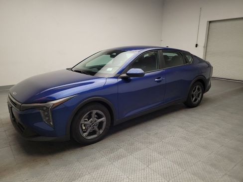 Used 2025 Kia K4 FWD image 2