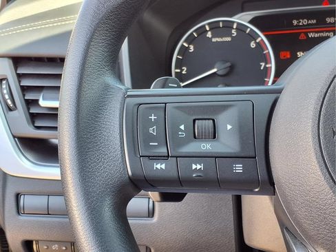Used 2024 Nissan Rogue SV AWD/4WD image 17