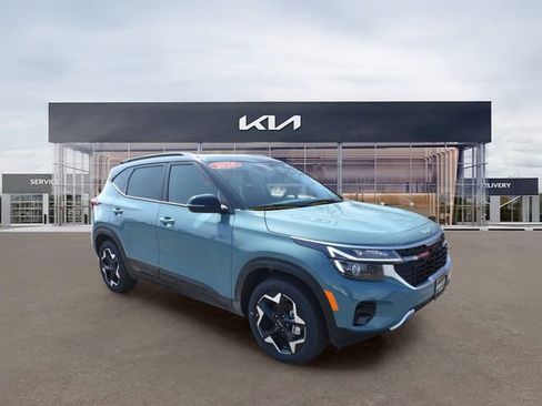 New 2026 Kia Seltos S FWD image 11